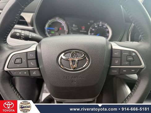 Used 2023 Toyota Highlander LE AWD/4WD image 22