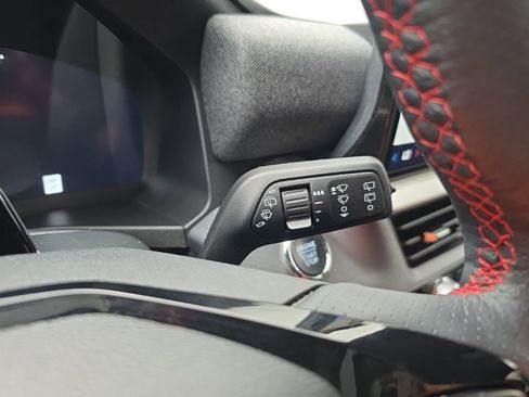 Used 2025 Ford Explorer ST-Line AWD/4WD image 17