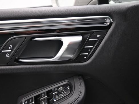 New 2026 Porsche Macan AWD/4WD image 11