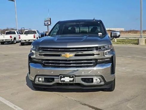 Used 2021 Chevrolet Silverado 1500 LTZ w/ LTZ Premium Package image 3