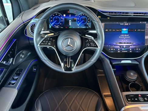 Certified 2023 Mercedes-Benz EQS 580 4MATIC SUV image 16