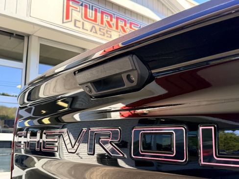 Used 2020 Chevrolet Silverado 1500 LT image 11