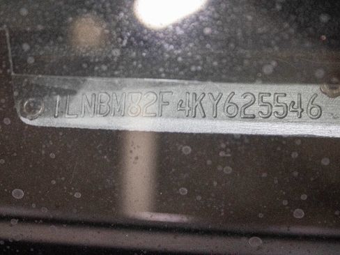 Used 1989 Lincoln Town Car Signature image 16