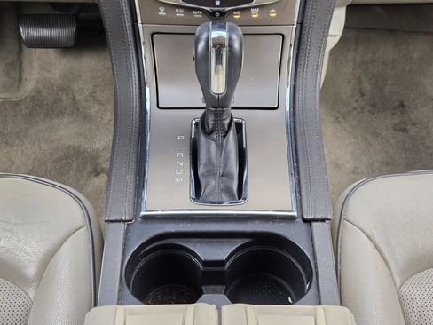 Used 2012 Lincoln MKX FWD image 19