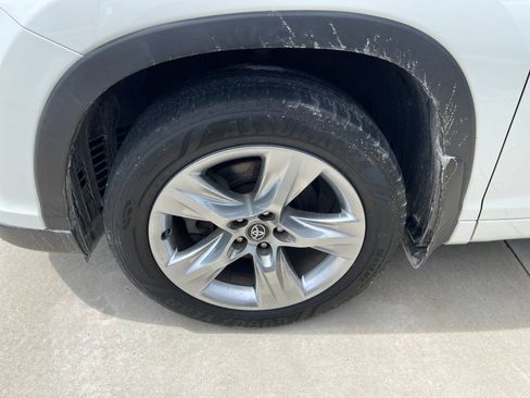 Used 2016 Toyota Highlander Limited Platinum AWD/4WD image 7