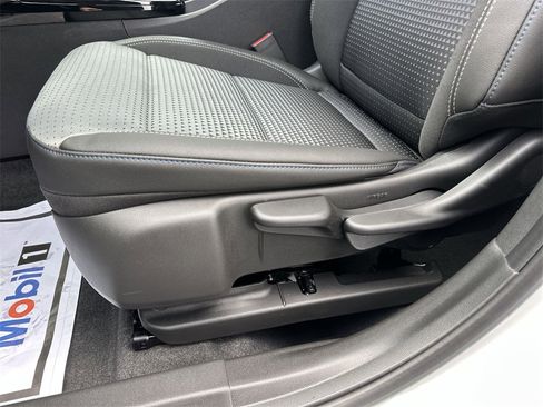 New 2026 Chevrolet Trax LT w/ Driver Confidence Package image 12