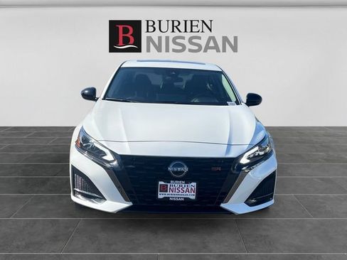 Used 2023 Nissan Altima 2.5 SR AWD/4WD image 8