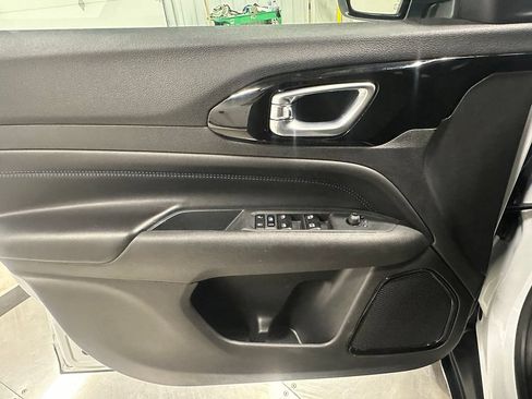 Used 2026 Jeep Compass Limited AWD/4WD image 21