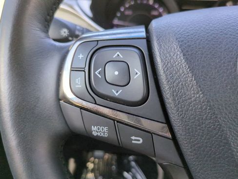 Used 2013 Toyota Avalon Limited image 25