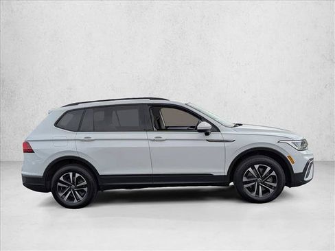 Used 2022 Volkswagen Tiguan S FWD image 5