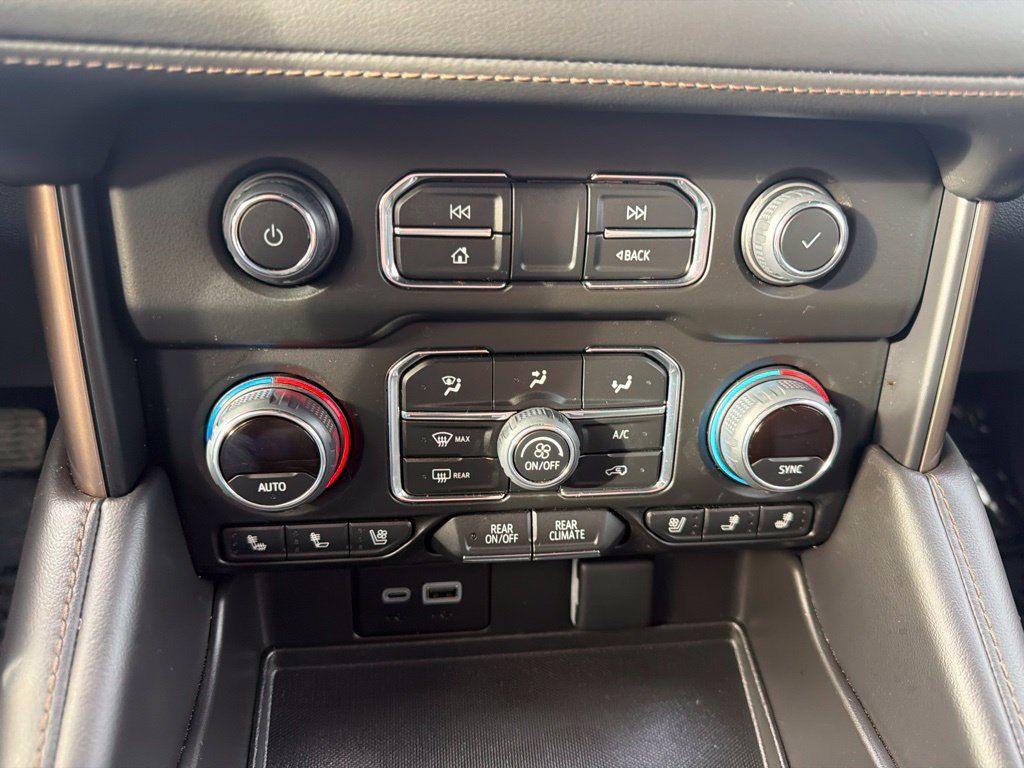 Used 2023 Chevrolet Tahoe High Country AWD/4WD image 18