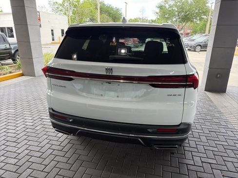 Used 2025 Buick Enclave Preferred image 6