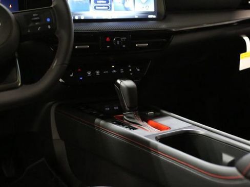 New 2026 Nissan Kicks SR w/ Cold Weather Package image 15