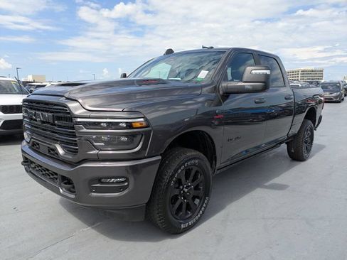 New 2026 RAM 2500 Laramie AWD/4WD image 7