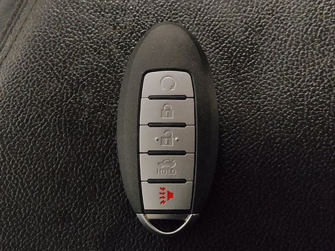 Used 2020 Nissan Versa S FWD image 32