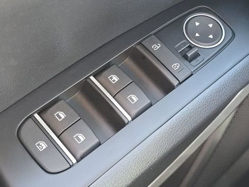 Used 2023 Kia Soul S FWD image 25