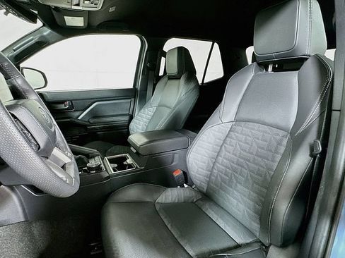 Used 2025 Toyota 4Runner TRD Off-Road Premium w/ Tow Technology Package AWD/4WD image 11