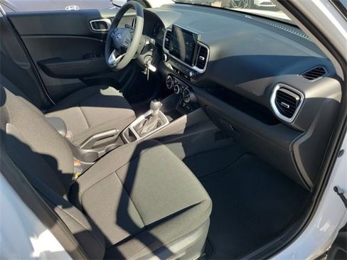 New 2026 Hyundai Venue SE image 15