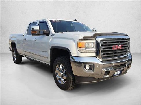 Used 2016 GMC Sierra 2500 SLT w/ Duramax Plus Package AWD/4WD image 3