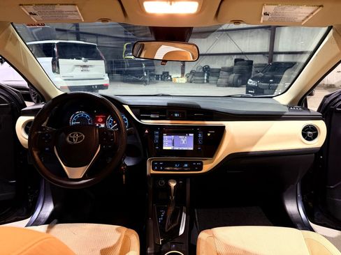 Used 2017 Toyota Corolla LE FWD image 28