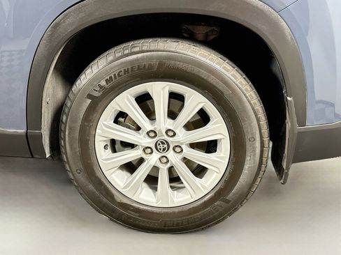 Certified 2024 Toyota Grand Highlander AWD image 32