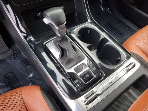 Used 2022 Kia Carnival SX Prestige image 20