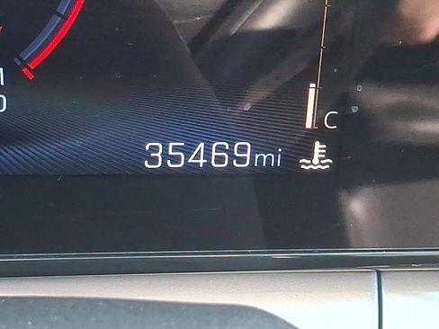 Certified 2024 Chevrolet Trax LT w/ Sunroof Package image 20