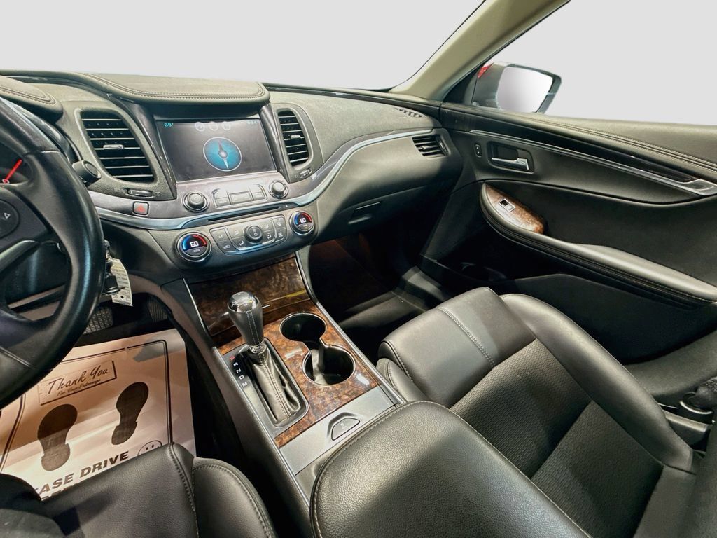 Used 2015 Chevrolet Impala LT w/ Convenience Package FWD image 17