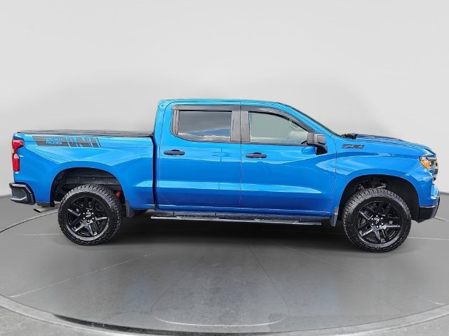 Used 2022 Chevrolet Silverado 1500 Custom Trail Boss w/ LPO, Dark Essentials Package AWD/4WD image 3