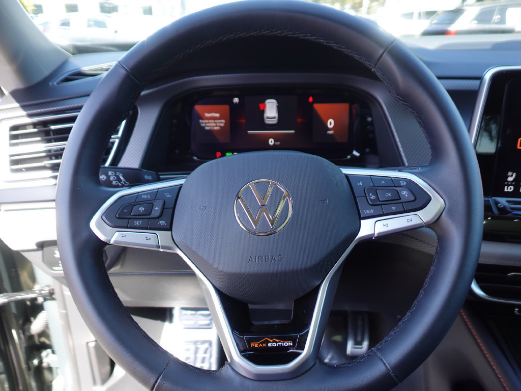 Used 2026 Volkswagen Atlas Peak Edition AWD/4WD image 12
