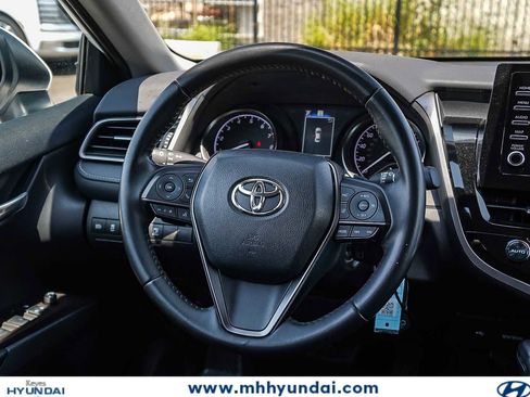 Used 2021 Toyota Camry SE w/ Carpet Mat Package (TMS) FWD image 15