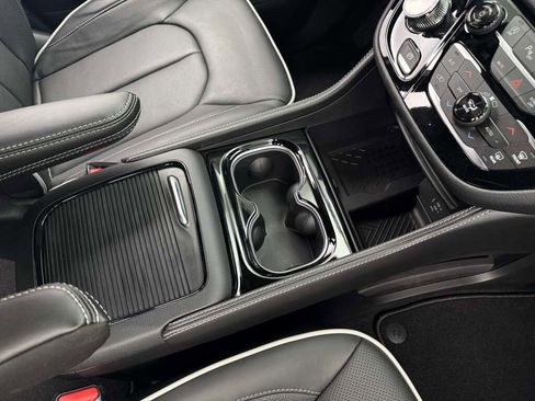 New 2026 Chrysler Pacifica Limited w/ S Appearance Package image 21