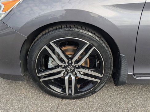 Used 2016 Honda Accord Sport image 26