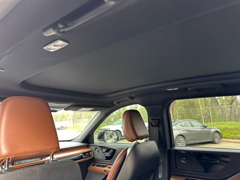 Used 2023 Lincoln Aviator Reserve w/ Equipment Group 201A image 19