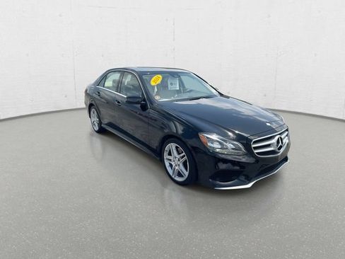 Used 2014 Mercedes-Benz E 350 4MATIC Sedan image 5