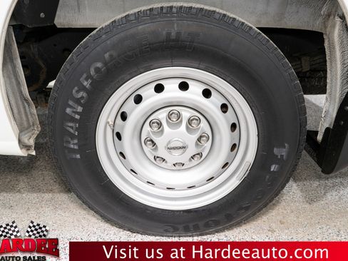 Used 2020 Nissan NV 2500 S image 10