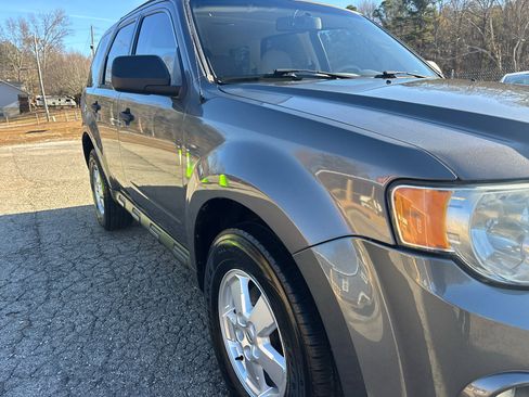 Used 2010 Ford Escape XLT image 15