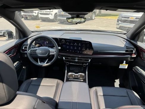 New 2026 Chevrolet Traverse Z71 w/ Driver Confidence Package AWD/4WD image 14