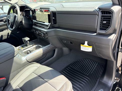 New 2026 Chevrolet Silverado 1500 LTZ w/ LTZ Premium Package AWD/4WD image 30