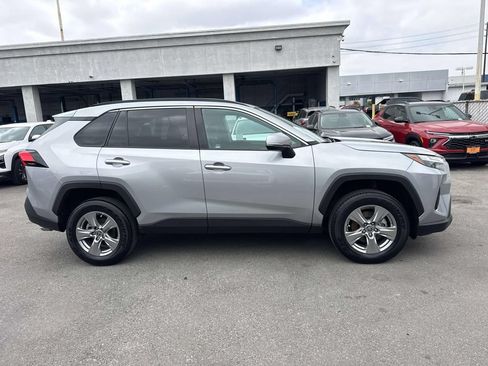 Used 2023 Toyota RAV4 XLE AWD/4WD image 2