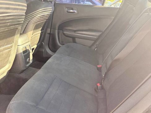 Used 2011 Dodge Charger SE image 9