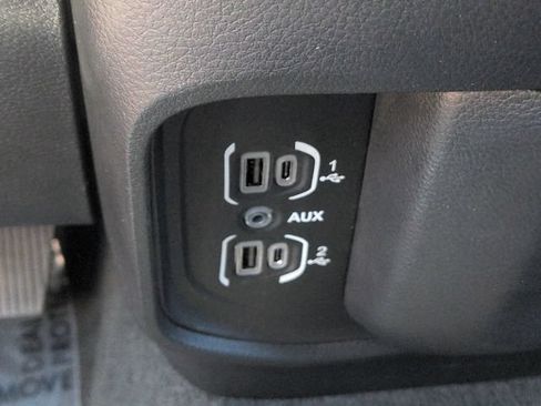 Used 2022 RAM 1500 Big Horn AWD/4WD image 29