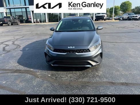 Certified 2022 Kia Forte LXS FWD image 2