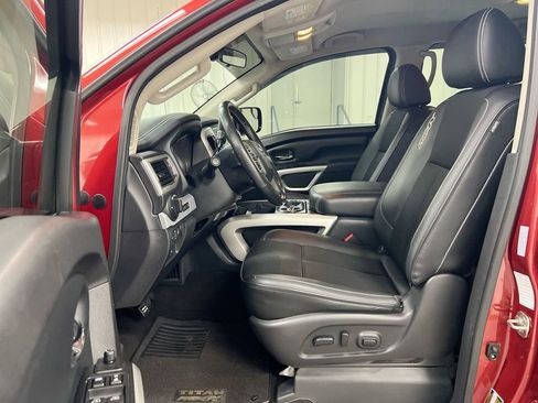 Used 2019 Nissan Titan PRO-4X AWD/4WD image 19