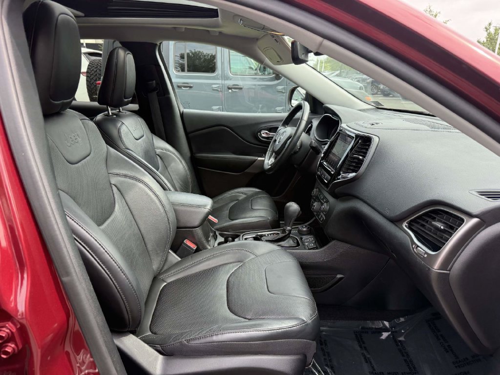 Used 2021 Jeep Cherokee Limited w/ Elite Package AWD/4WD image 15