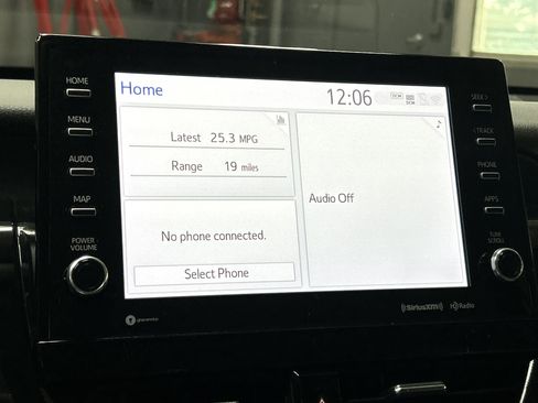 Used 2024 Toyota Camry SE w/ Cold Weather Package FWD image 22