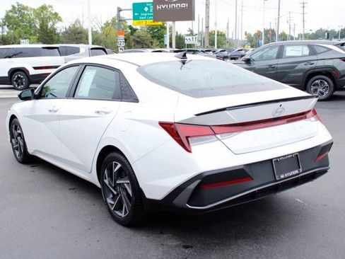 Certified 2025 Hyundai Elantra Sport FWD image 6