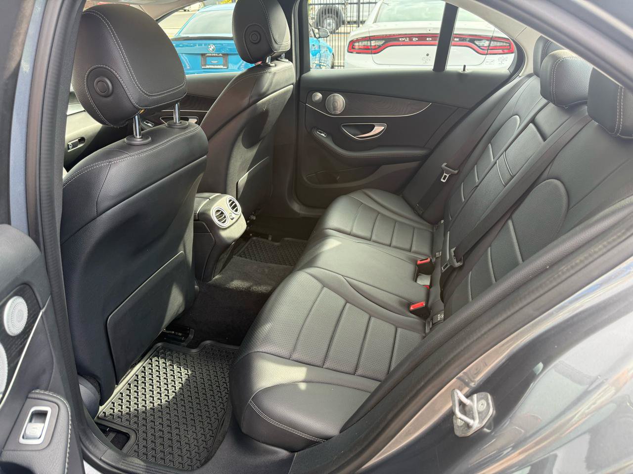 Used 2017 Mercedes-Benz C 300 4MATIC Sedan image 4