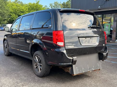 Used 2015 Dodge Grand Caravan SE w/ Quick Order Package 29E SE FWD image 8