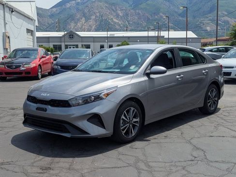 Used 2024 Kia Forte LXS image 8